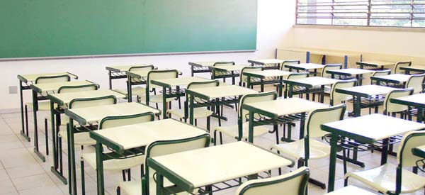 Schooldesks.jpg